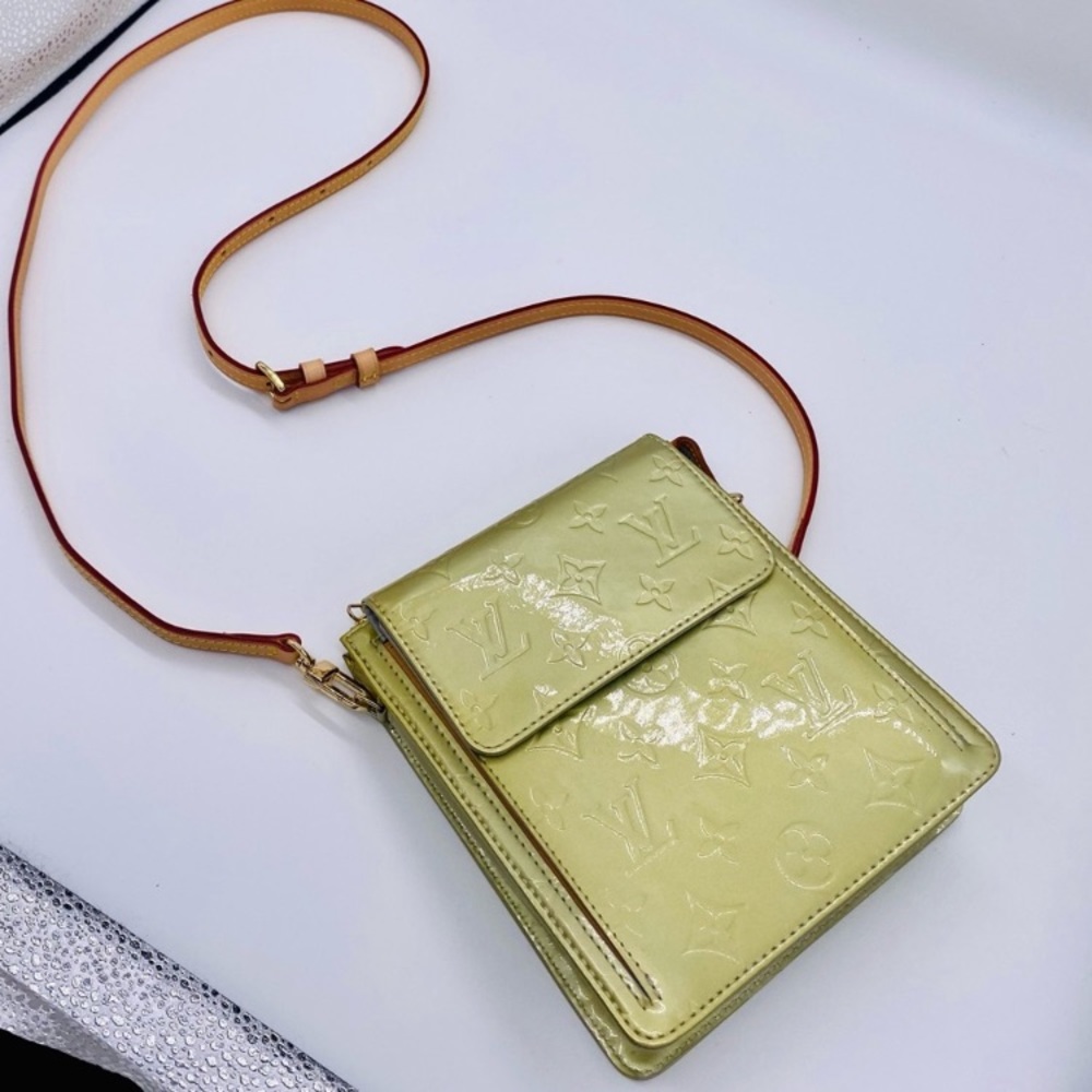 ๐๐GONE๐๐Louis Vuitton vernis - Picture 3 of 12